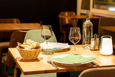 Location salle Cauterets (Hautes-Pyrénées) - Garden & City Cauterets #1