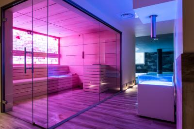 Location salle Cauterets (Hautes-Pyrénées) - Garden & City Cauterets #1