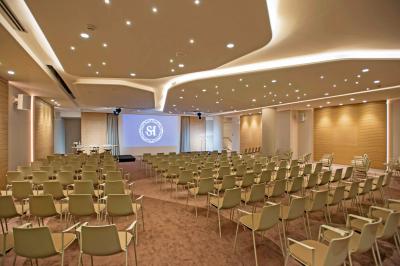 Etoile Business Center