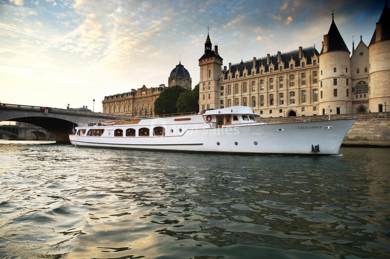 L'Excellence - extérieur