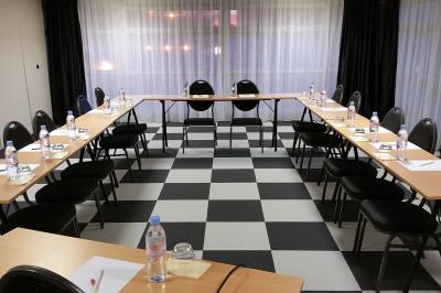 Kyriad Tours Saint Pierre des Corps Gare Kyriad Tours Saint Pierre des Corps Gare