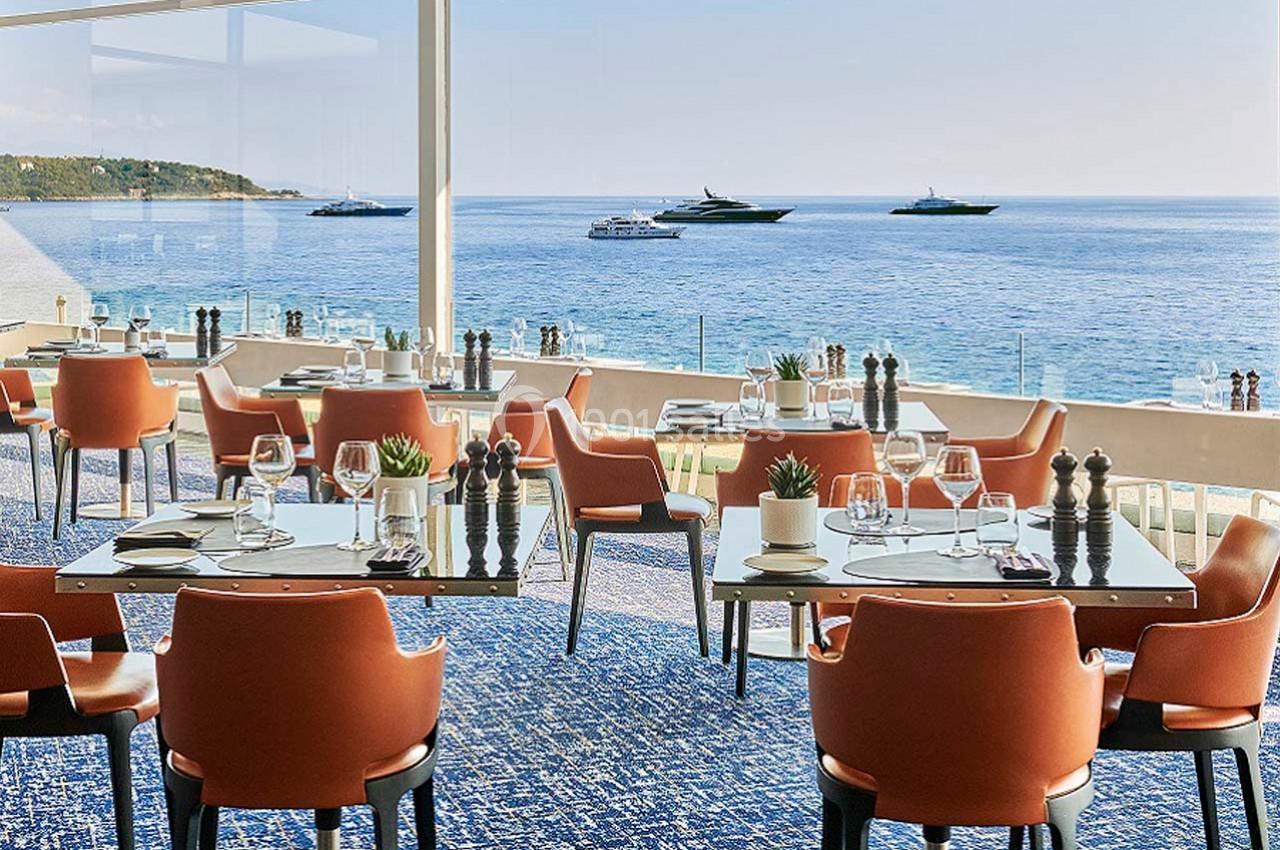 Lobby Lounge Restaurant & Bar