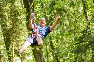 Activités : accrobranche, course d'orientation, archery tag...