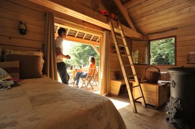 Activités : accrobranche, course d'orientation, archery tag...