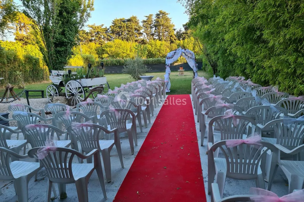 Le Domaine de l'Enchanteur - location salle des fêtes avec jardin