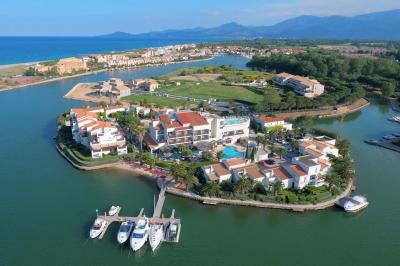 Hotel L'ile de la Lagune Hotel L'ile de la Lagune