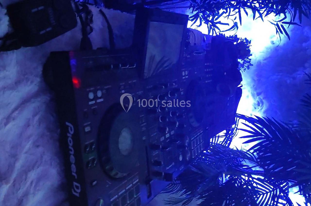 DJ Paris 18 (Paris) - DJette Kety Estha #2