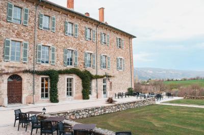 Château les Oliviers de Salettes Château les Oliviers de Salettes