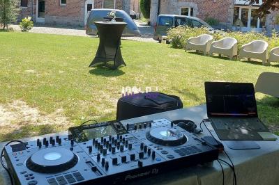 DJ Floyon (Nord) - Delight & Groovy #22