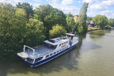 Bateau Le Rêve sur Seine Bateau Le Rêve sur Seine