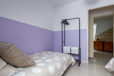 Carte montrant une région autour de Dijon, en France, avec des villes et routes principales visibles.