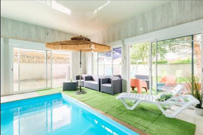 Carte montrant une région autour de Dijon, en France, avec des villes et routes principales visibles.