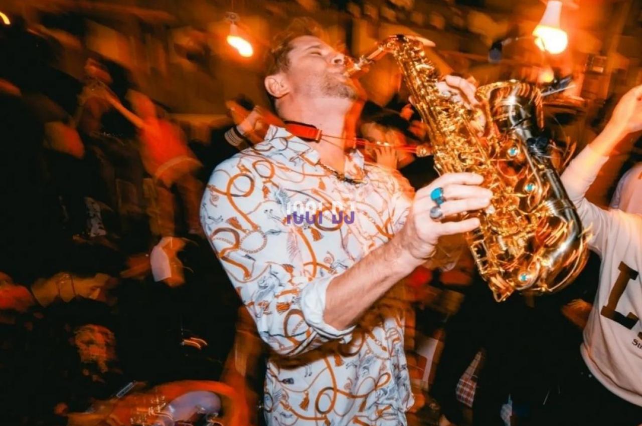 DJ Paris 9 (Paris) - Eric Sax #16