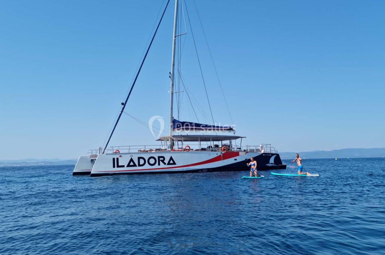Catamaran Iladora