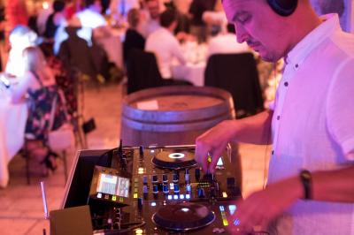 Atomix Deejay Atomix Deejay