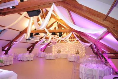 La Ferme d'Auxonnettes - Le Colombier La Ferme d'Auxonnettes - Le Colombier