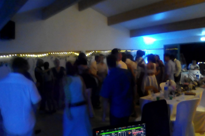 Affiche colorée annonçant le 50e anniversaire du Rachdingue avec une liste d'artistes et la date du 28 juillet.