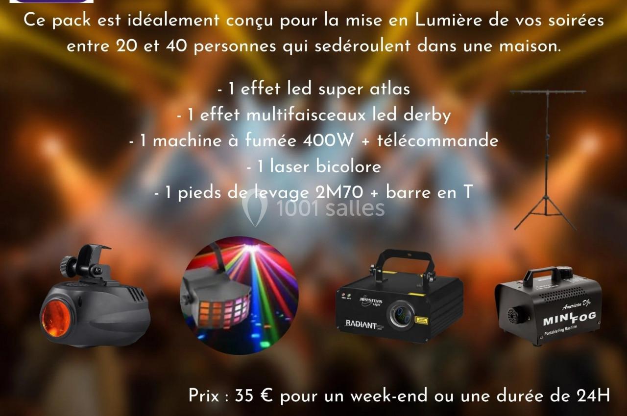Pack d'éclairage pour soirées avec projecteurs, laser, machine à fumée et pied de levage, présenté sur fond lumineux.