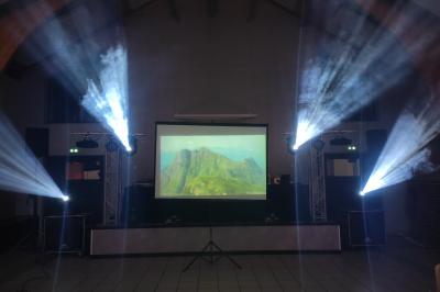 Liste de matériel d'effets spéciaux avec photos, descriptions et tarifs de location pour des événements.