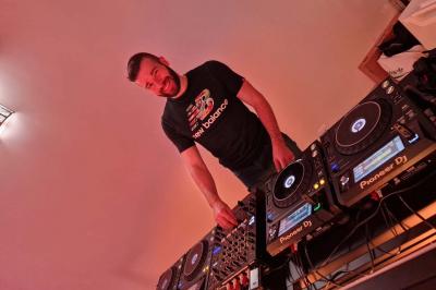 Dj Ad7 - photo 1