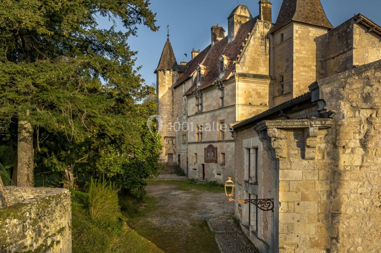 Location salle Château-l'Évêque (Dordogne) - Château L'Evêque en Périgord #1