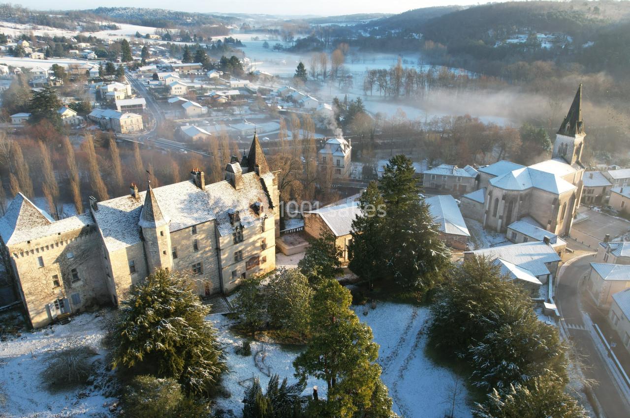 Château l'Evêque sous la neige