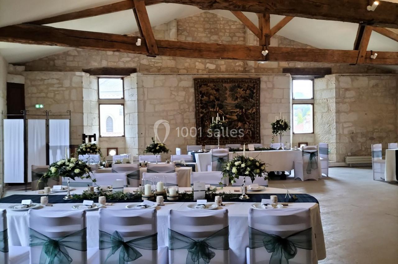 Salle des Gardes: 1er étage: 143m²