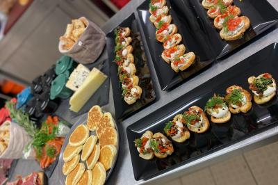 Room Service Bures Morainvilliers 