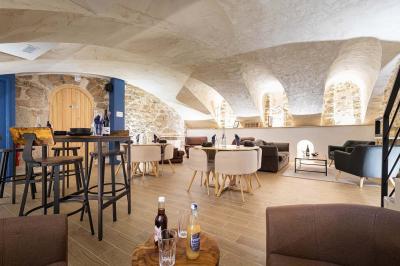 Le Dérobé Le Dérobé