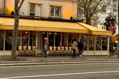 La Petite Place La Petite Place