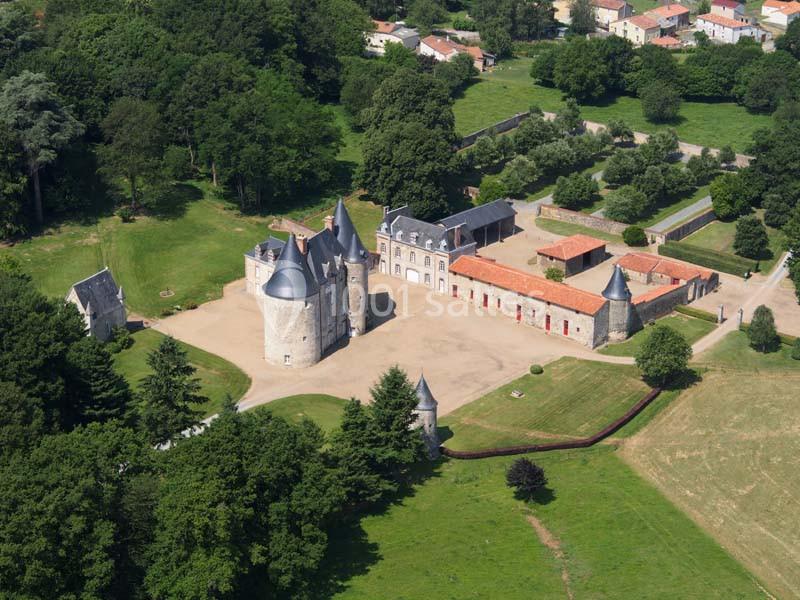 Location salle Le Boupère (Vendée) - Château du Fief Milon #1