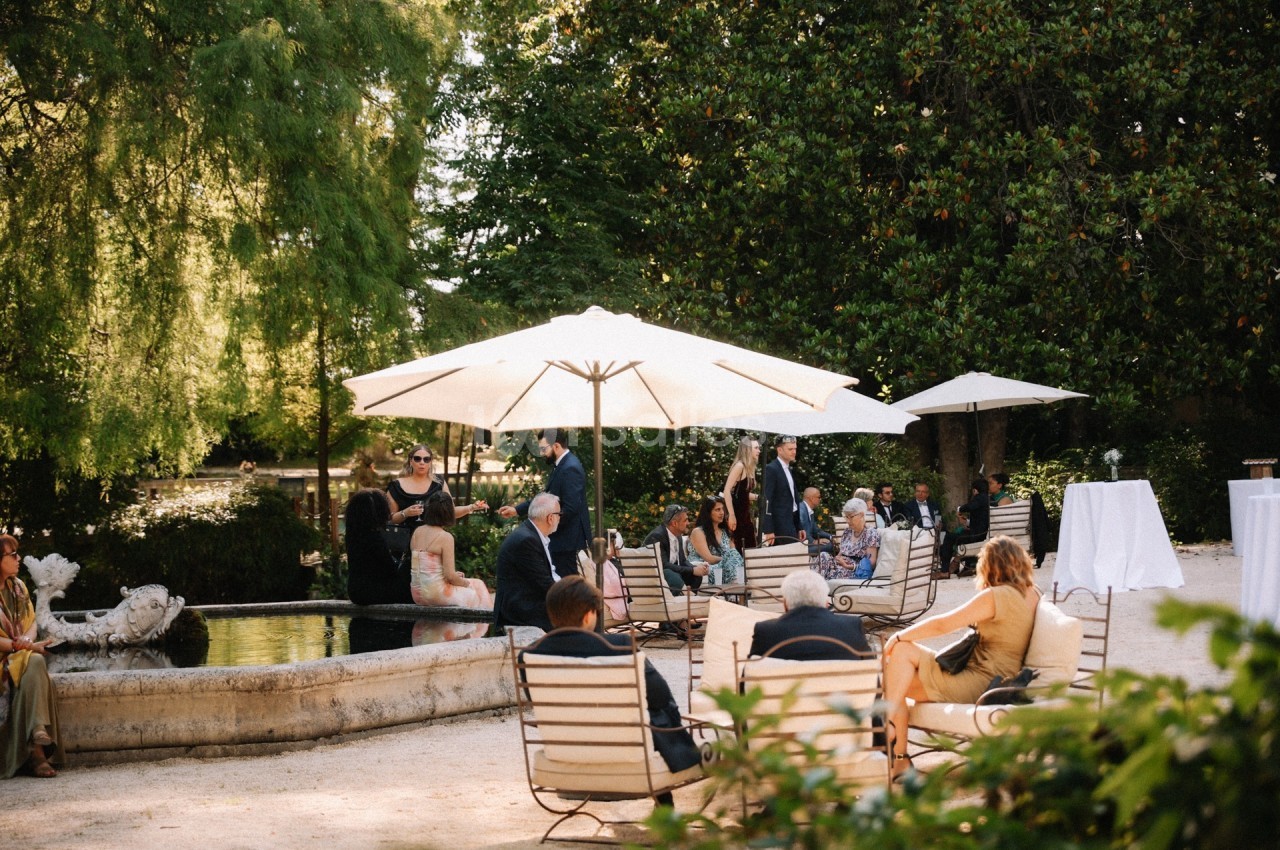 La terrasse du château et son bassin
