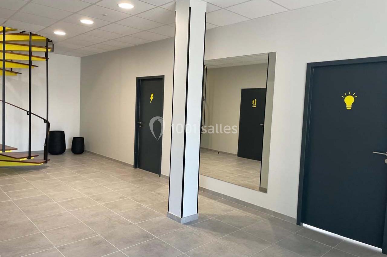 Accès salles Ampoule et Eclair