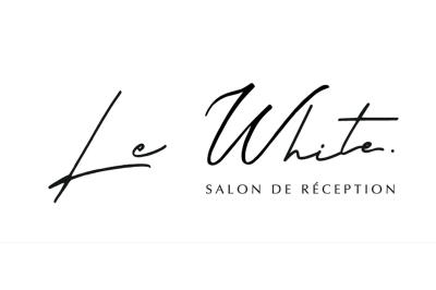 Logo du salon de réception ’Le White’ avec une typographie élégante sur fond blanc.