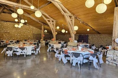 La paillotte du Boulodrome avec sa vue sur le coucher de soleil