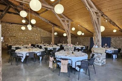 La paillotte du Boulodrome avec sa vue sur le coucher de soleil