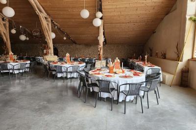 La paillotte du Boulodrome avec sa vue sur le coucher de soleil