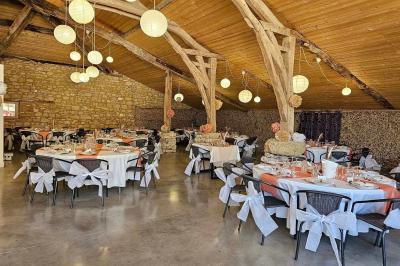 La paillotte du Boulodrome avec sa vue sur le coucher de soleil