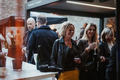 Carte indiquant la localisation d'Herchies et sa proximité avec Paris, Lille, Mons et Bruxelles, avec les temps de trajet.