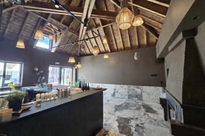 Carte indiquant la localisation d'Herchies et sa proximité avec Paris, Lille, Mons et Bruxelles, avec les temps de trajet.