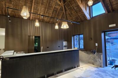 Carte indiquant la localisation d'Herchies et sa proximité avec Paris, Lille, Mons et Bruxelles, avec les temps de trajet.