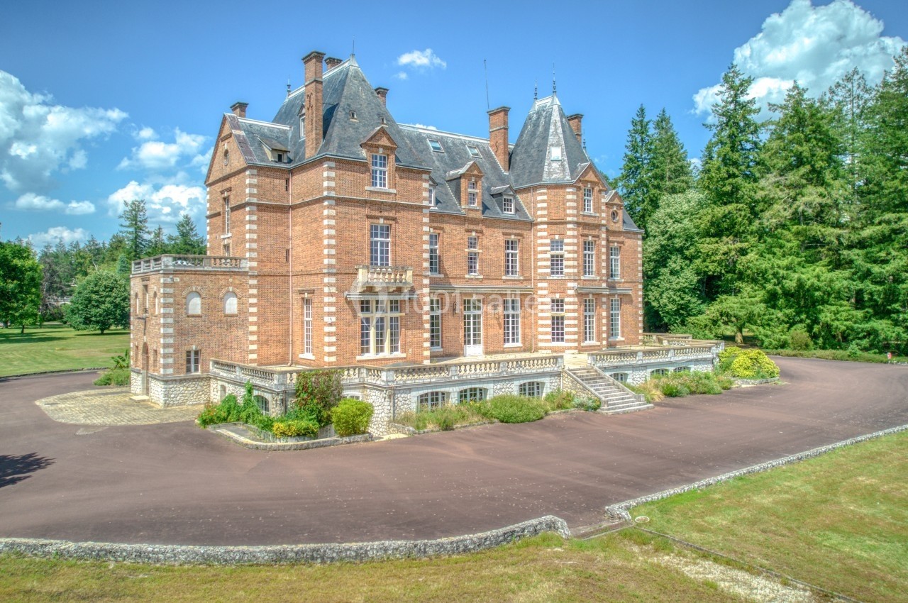 Location salle Nouan-le-Fuzelier (Loir-et-Cher) - Domaine de Chalès #1