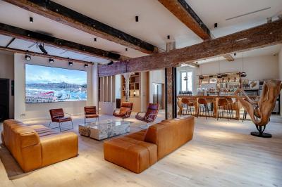 Les Grandes Halles du Vieux Port Les Grandes Halles du Vieux Port