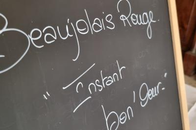 Miniature Location salle Lucenay (Rhône) - Domaine au Val d'Azergues #53 Vue aérienne d'une zone rurale avec des arbres, un cours d'eau sinueux et des bâtiments aux toits rouges.