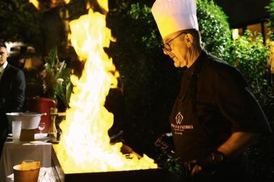 Miniature Location salle Lucenay (Rhône) - Domaine au Val d'Azergues #28 Vue aérienne d'une zone rurale avec des arbres, un cours d'eau sinueux et des bâtiments aux toits rouges.
