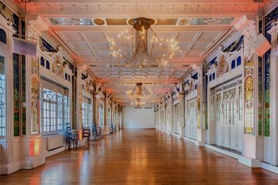 Le Salon des Lumières Le Salon des Lumières