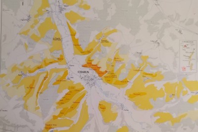 Carte des vignobles de Chablis montrant les différentes appellations et zones viticoles en Bourgogne.