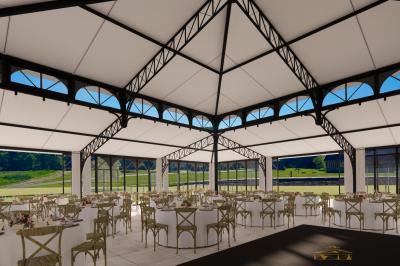 Chaise en bois clair avec dossier croisé et assise en rotin, vue de face sur fond blanc.