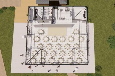 Chaise en bois clair avec dossier croisé et assise en rotin, vue de face sur fond blanc.