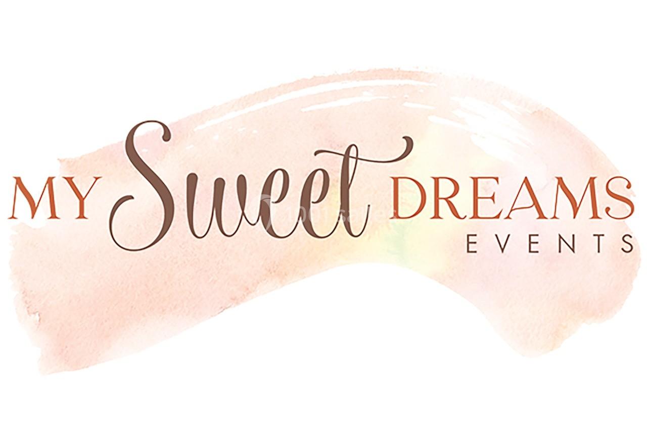 Logo avec le texte ’My Sweet Dreams Events’ sur un fond aquarelle rose pâle.